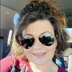 Meet your Posher, Yolanda